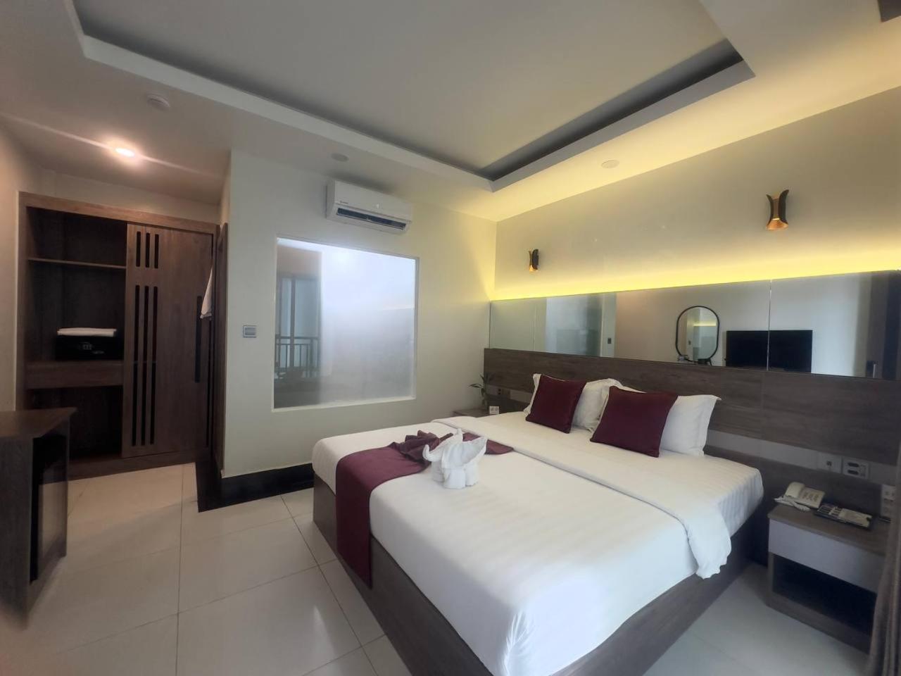 Twin Hotel